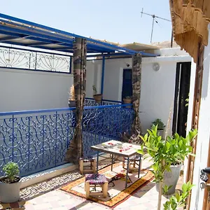 ** Alojamento de Acomodação e Pequeno-almoço Yenna Marrocos