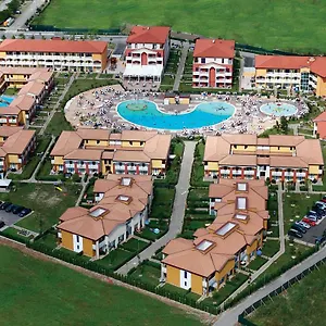 Apartman Pini Village Lido Altanea