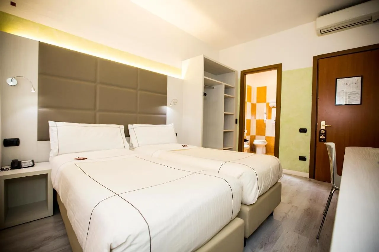 Agape Hotel Milaan 4*,  Italië